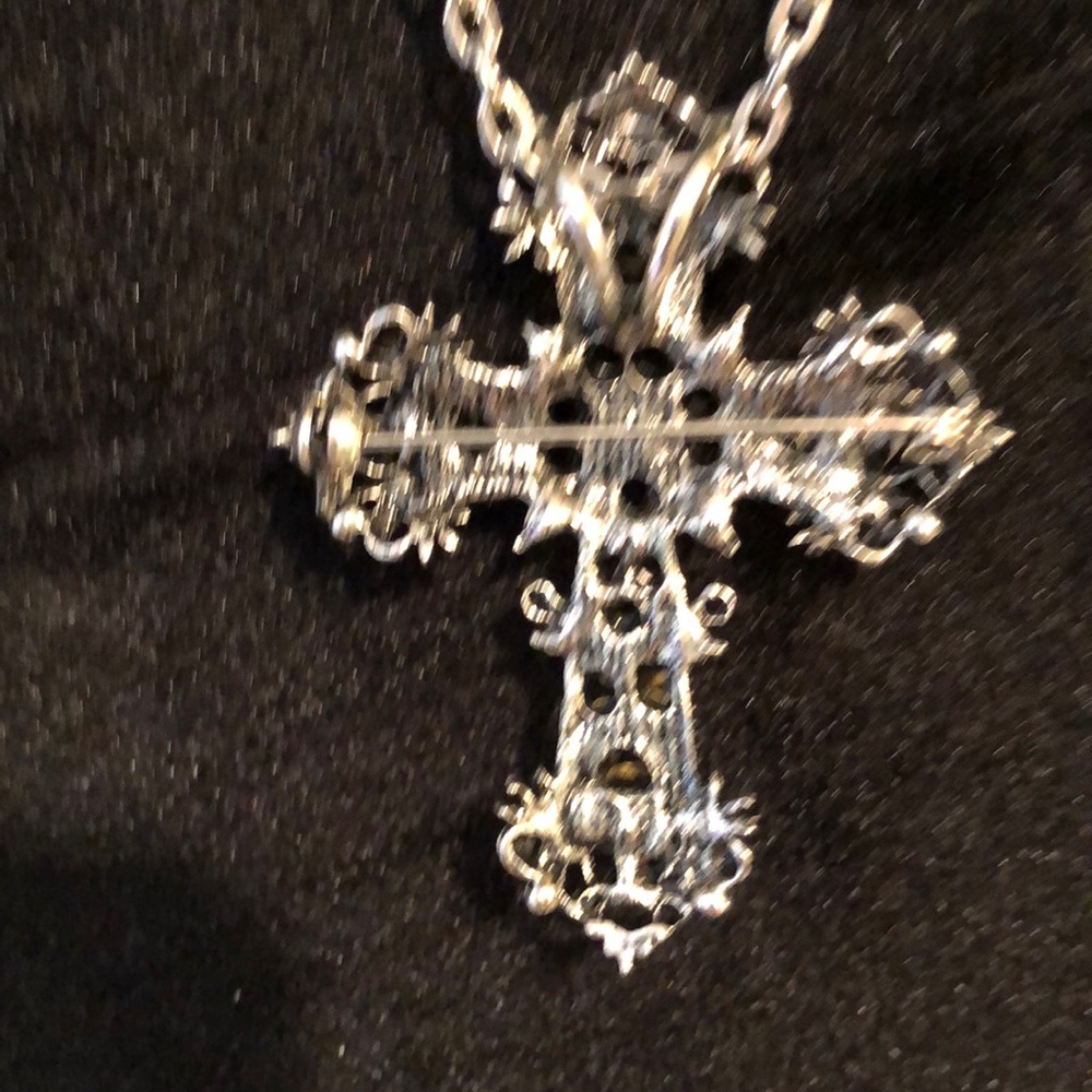 - Cross Necklace/Pendant - Picture 2 of 5